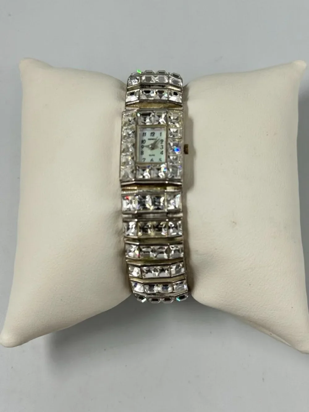 Geneva Elite Rhinestone Watch Women Silver Tone White Dial New Battery 6.75
